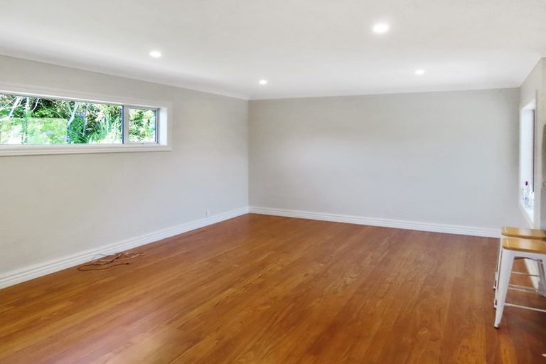 Photo of property in 8 Mccarthy Grove, Clouston Park, Upper Hutt, 5018