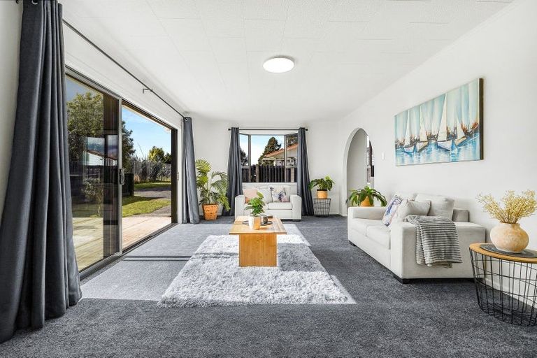 Photo of property in 8 Tieke Place, Tokoroa, 3420
