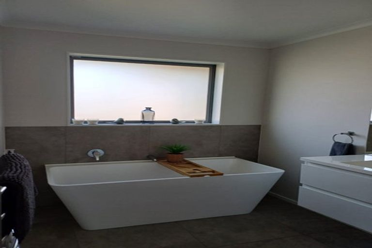 Photo of property in 32 Catalina Crescent, Burleigh, Blenheim, 7201