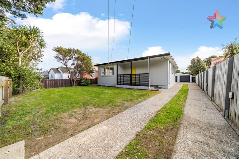 Photo of property in 19 Bell Road, Waiwhetu, Lower Hutt, 5010