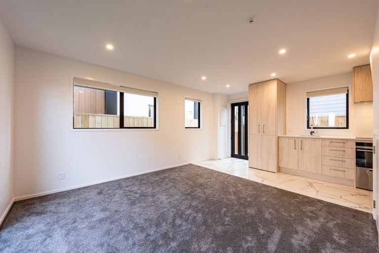 Photo of property in 3/97 Whites Line East, Waiwhetu, Lower Hutt, 5010