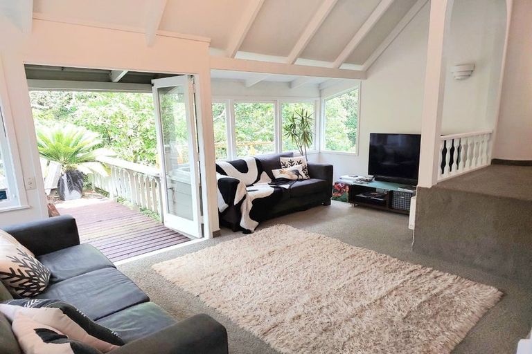 Photo of property in 1/22 Rangatira Road, Birkenhead, Auckland, 0626