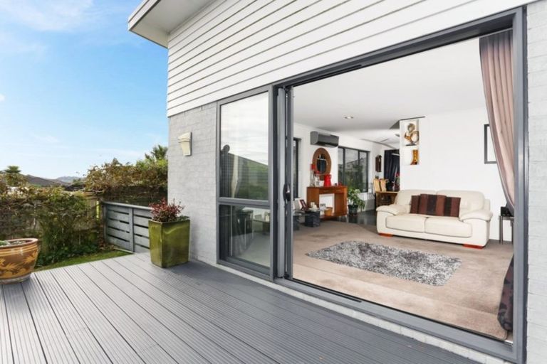 Photo of property in 19 Basin Place, Pukekohe, 2120