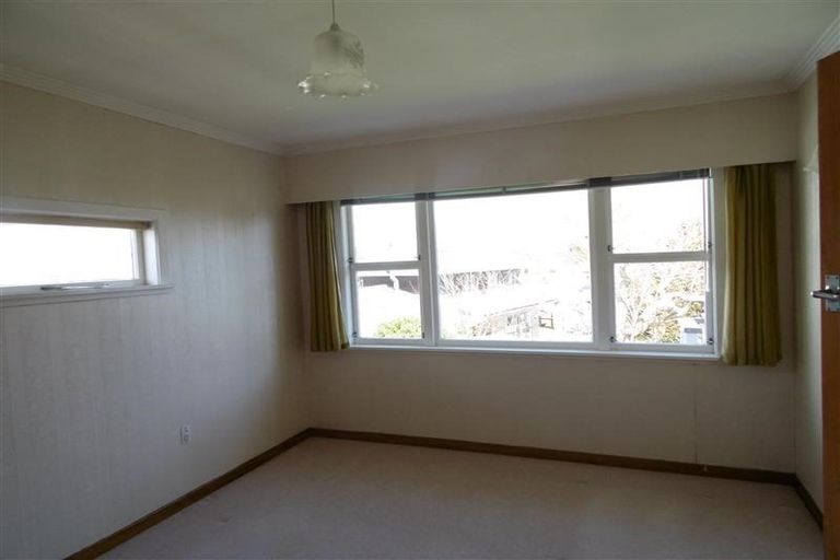 Photo of property in 5 Price Street, Westown, New Plymouth, 4310