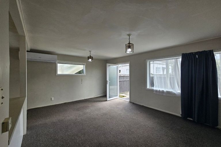 Photo of property in 2/54 Awamutu Grove, Waiwhetu, Lower Hutt, 5010