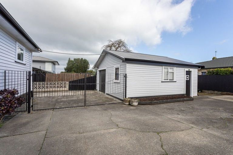 Photo of property in 35 Guy Street, Dannevirke, 4930