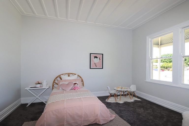 Photo of property in 276 High Street South, Carterton, 5713