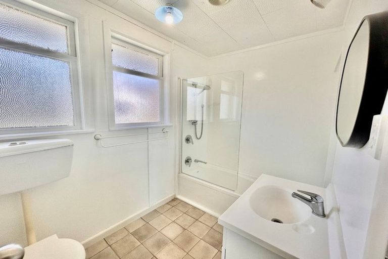 Photo of property in 3 Ward Crescent, Marewa, Napier, 4110