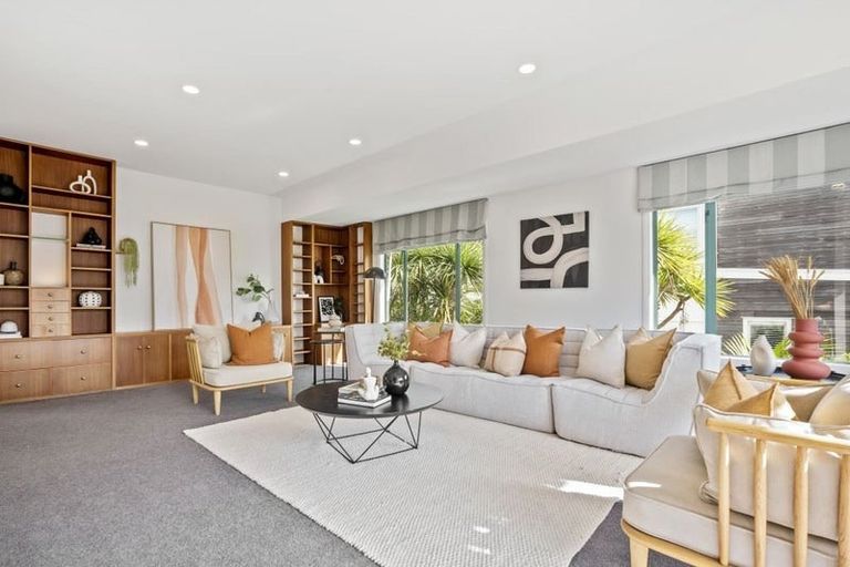 Photo of property in 2/61 Beresford Street, Bayswater, Auckland, 0622
