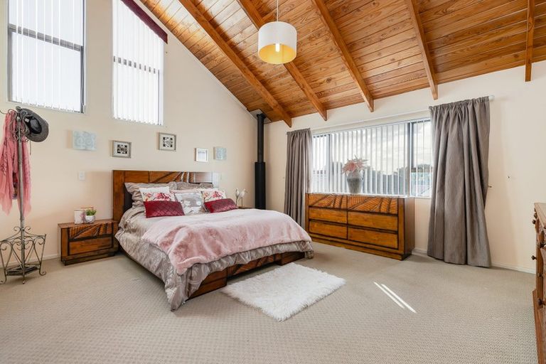 Photo of property in 16 Muirfield Street, Wattle Downs, Auckland, 2103