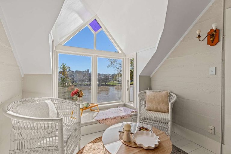 Photo of property in 53 Anzac Parade, Durie Hill, Whanganui, 4500