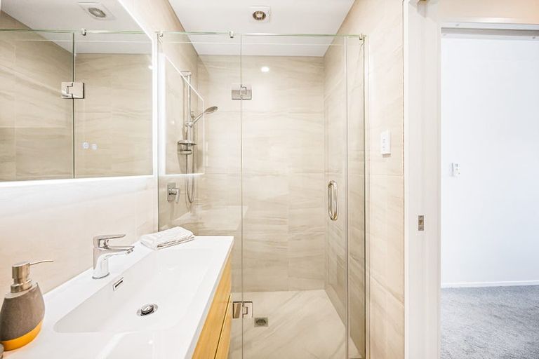 Photo of property in 6 Desalt Drive, Hobsonville, Auckland, 0616