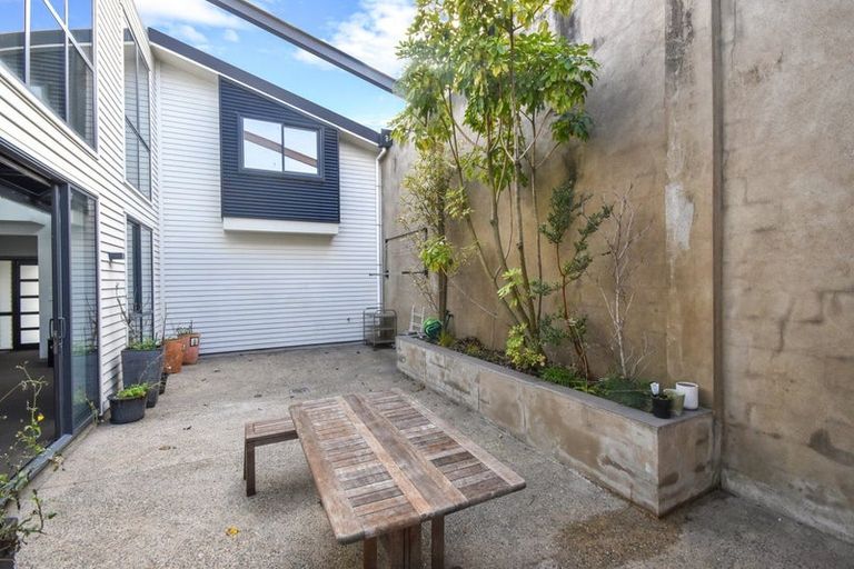 Photo of property in 203 Leith Street, North Dunedin, Dunedin, 9016