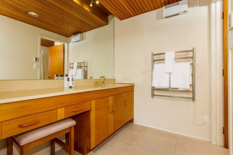 Photo of property in 35 Kenmure Avenue, Forrest Hill, Auckland, 0620