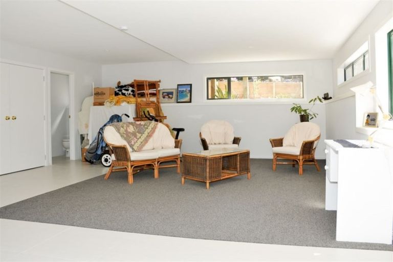 Photo of property in 36 Emlyn Place, Torbay, Auckland, 0630