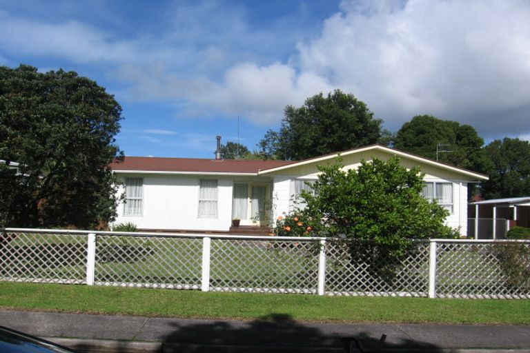 Photo of property in 1/4a John F Kennedy Place, Glen Eden, Auckland, 0602