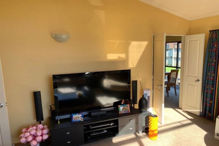 Photo of property in 37 Wentworth Drive, Rototuna North, Hamilton, 3210