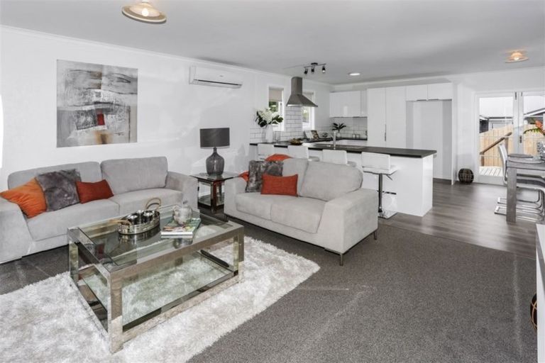 Photo of property in 22 Russell Avenue, Pukekohe, 2120