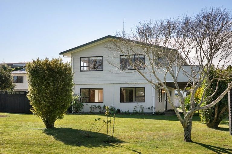 Photo of property in 11 Pohutukawa Drive, Athenree, Katikati, 3177
