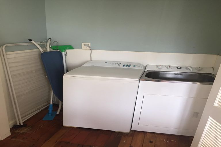 Photo of property in 127b Williams Street, Cambridge, 3434