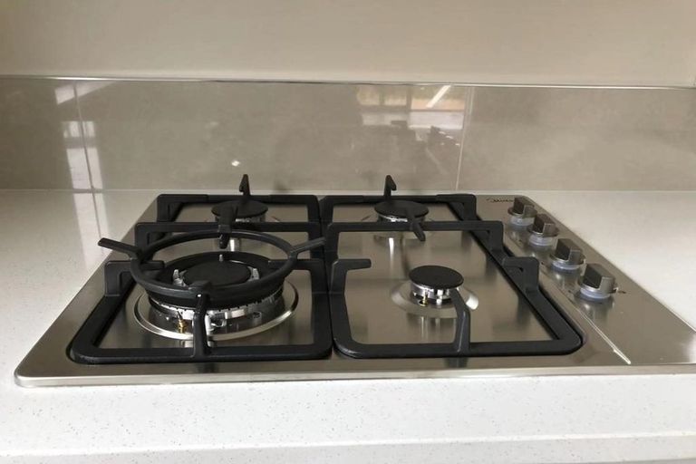 Photo of property in 15 Walnut Lane, Browns Bay, Auckland, 0630