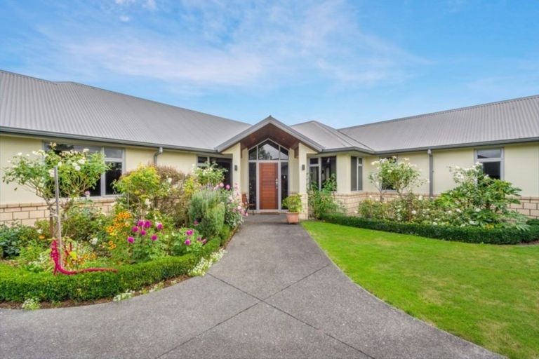 Photo of property in 19 Malbec Place, Rototuna, Hamilton, 3210