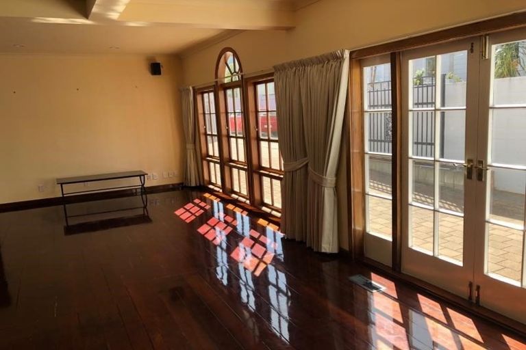 Photo of property in Mexican Embassy, 45 Hobson Street, Thorndon, Wellington, 6011