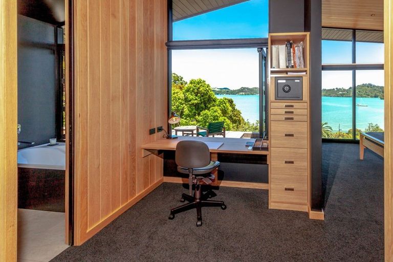 Photo of property in 90 Harbour View Road, Coromandel, 3581