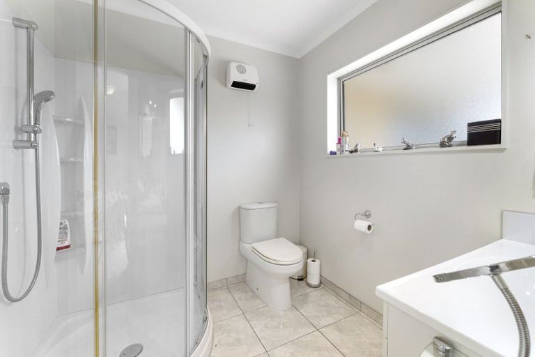 Photo of property in 24 Sue Avenue, Otaki, 5512