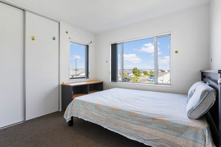 Photo of property in 1/26 Hollowout Street, Takanini, 2112