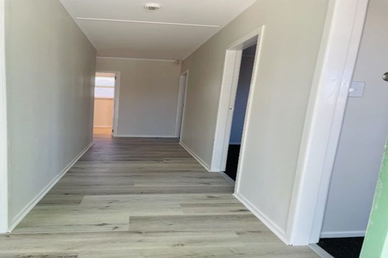 Photo of property in 1/26 Caravelle Close, Mangere, Auckland, 2022