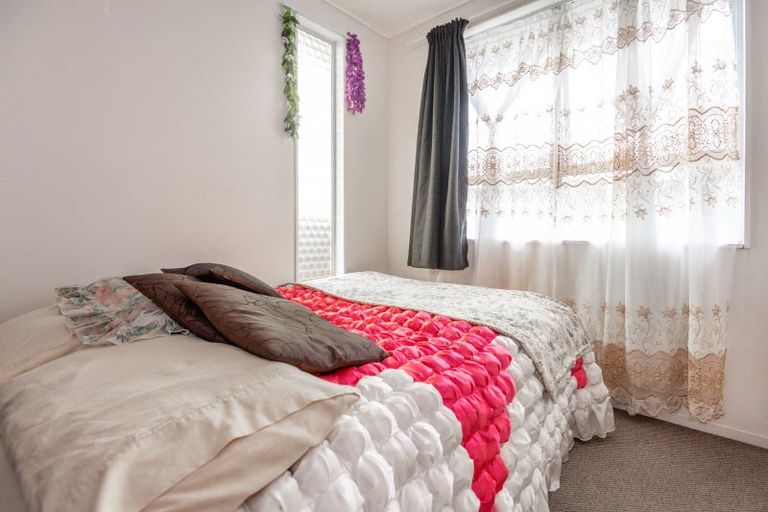 Photo of property in 27 Caernarvon Drive, Flaxmere, Hastings, 4120