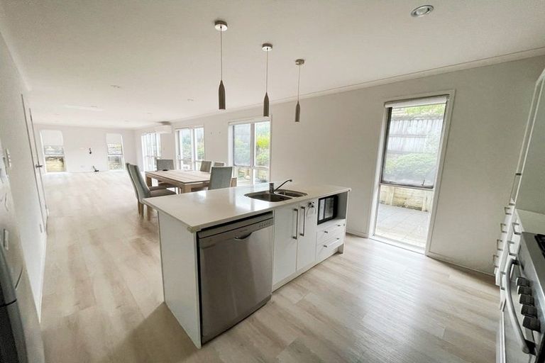 Photo of property in 26 Hornbill Drive, Fairview Heights, Auckland, 0632