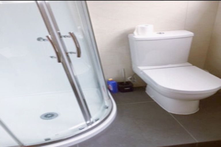 Photo of property in 3 Trinidad Road, Sunnynook, Auckland, 0620