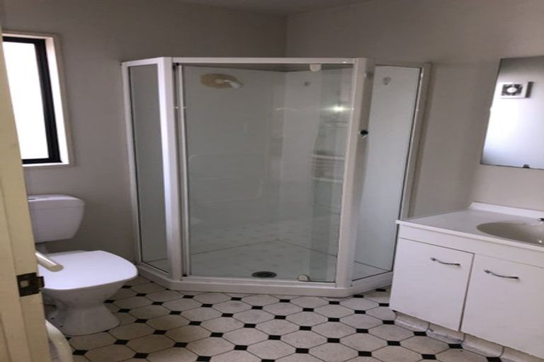 Photo of property in 114 Clarence Street, Riccarton, Christchurch, 8011