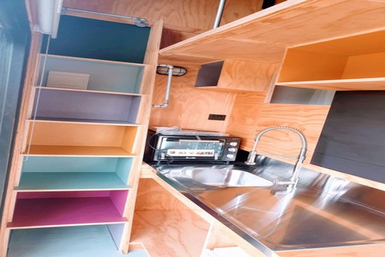 Photo of property in 61 Wade River Road, Stanmore Bay, Whangaparaoa, 0932