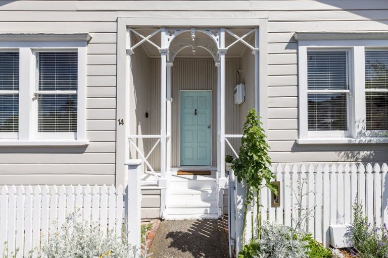Photo of property in 14 Colenso Avenue, Hospital Hill, Napier, 4110