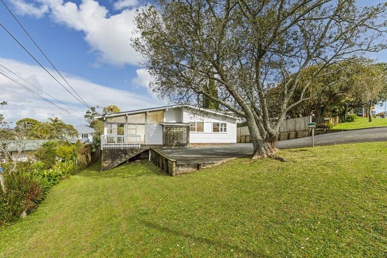 Photo of property in 1/302 Glenfield Road, Glenfield, Auckland, 0629