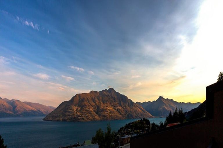 Photo of property in 6b Scott Place, Fernhill, Queenstown, 9300