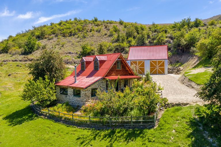 Photo of property in 443a Waikerikeri Vly Road, Waikerikeri, Alexandra, 9391