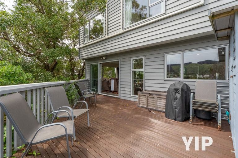 Photo of property in 35 Tawa Terrace, Tawa, Wellington, 5028