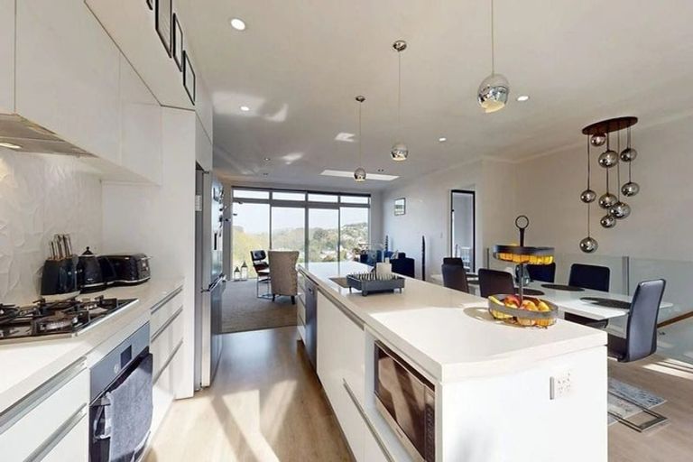 Photo of property in 29 Cresswell Place, Johnsonville, Wellington, 6037