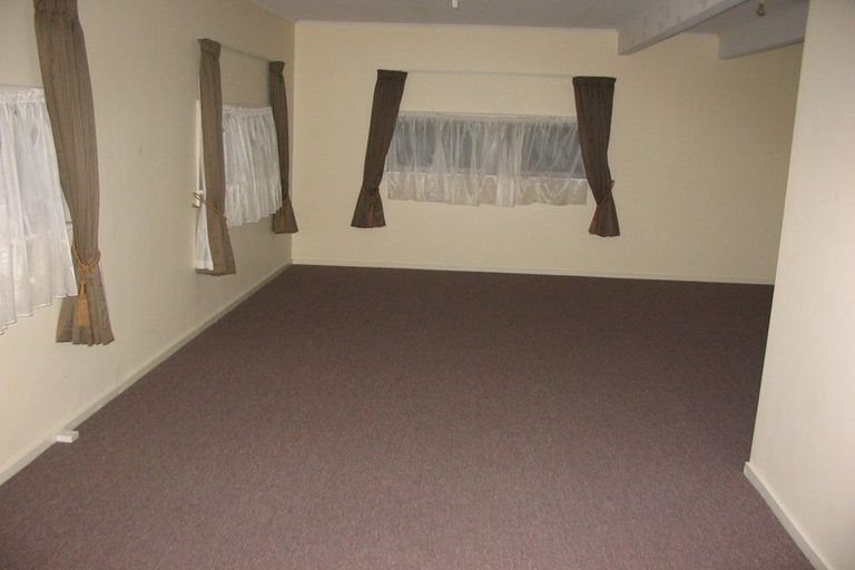 Photo of property in 8 Protea Street, Maungaraki, Lower Hutt, 5010