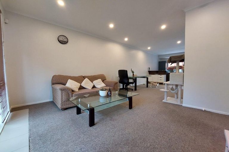 Photo of property in 23 Derg Place, East Tamaki, Auckland, 2013