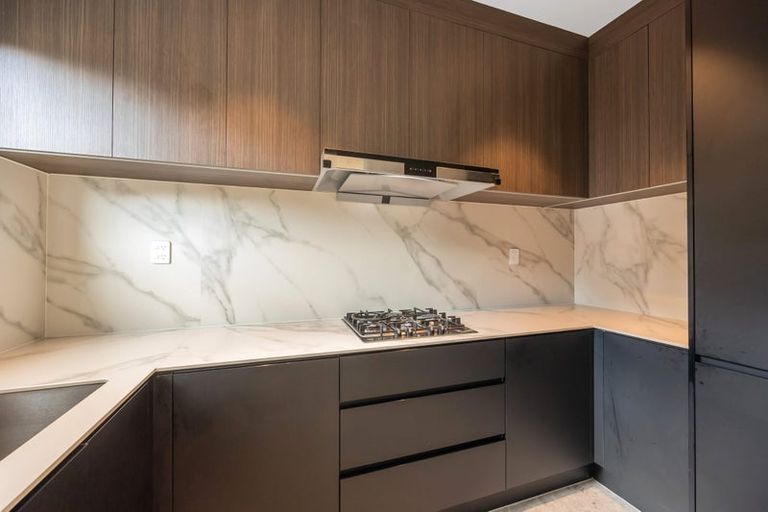 Photo of property in 40f Evelyn Place, Hillcrest, Auckland, 0627