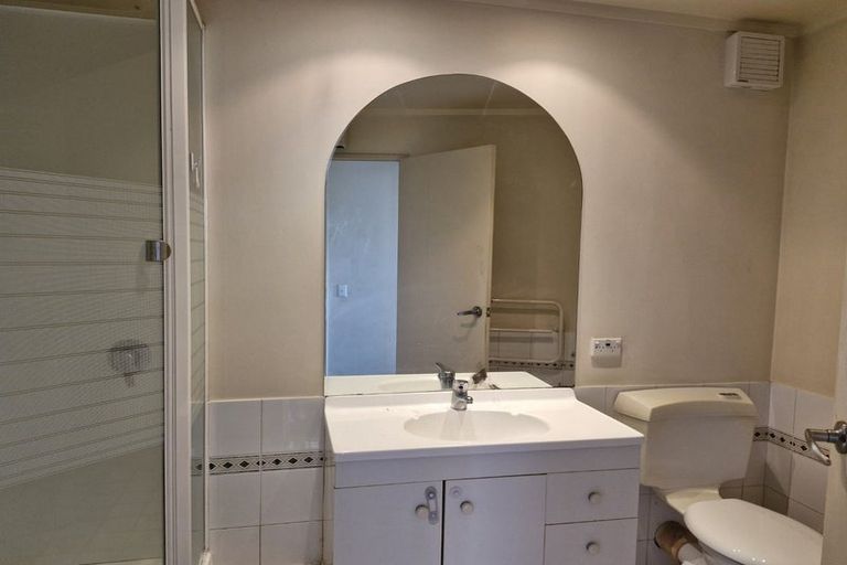 Photo of property in 566h Adelaide Road, Berhampore, Wellington, 6023