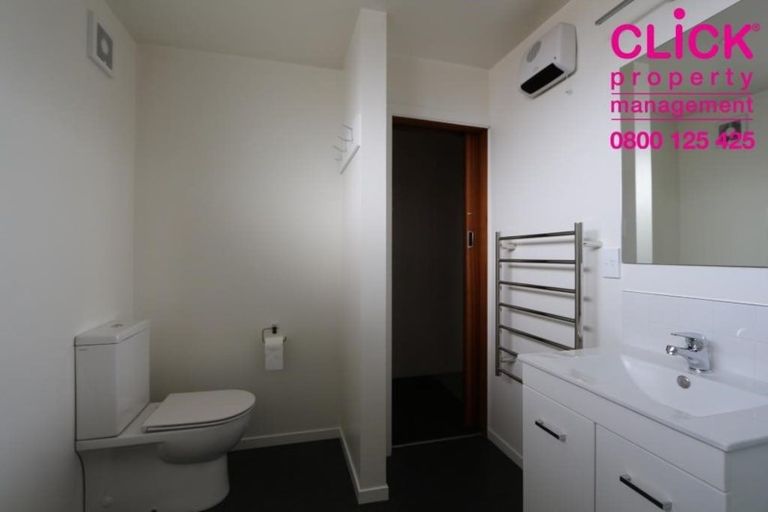 Photo of property in 33 Melbourne Street, South Dunedin, Dunedin, 9012