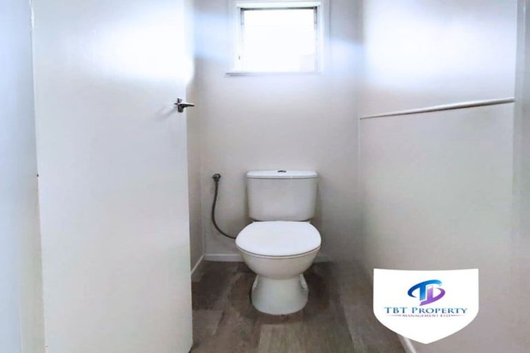 Photo of property in 1/36a Lincoln Road, Henderson, Auckland, 0610