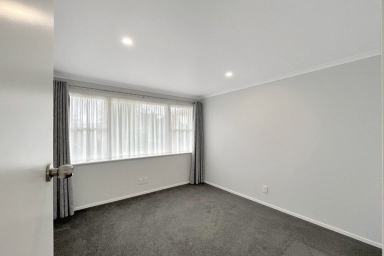 Photo of property in 5 Abraham Crescent, Milson, Palmerston North, 4414