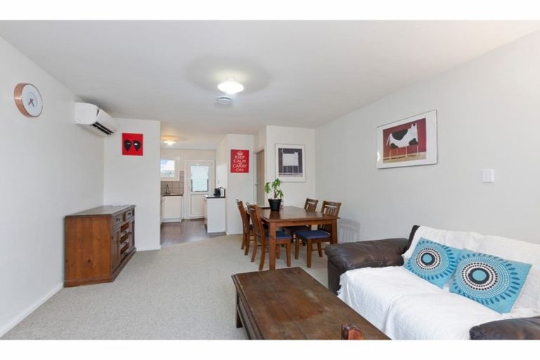 Photo of property in 4/14a Dickson Crescent, Hornby, Christchurch, 8042